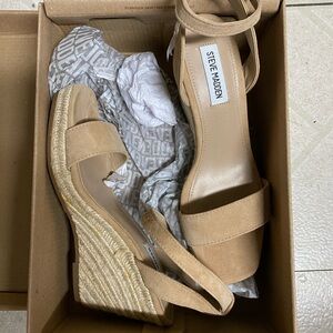 Steve Madden Beige/Tan Espadrille Ankle-Strap Wedges